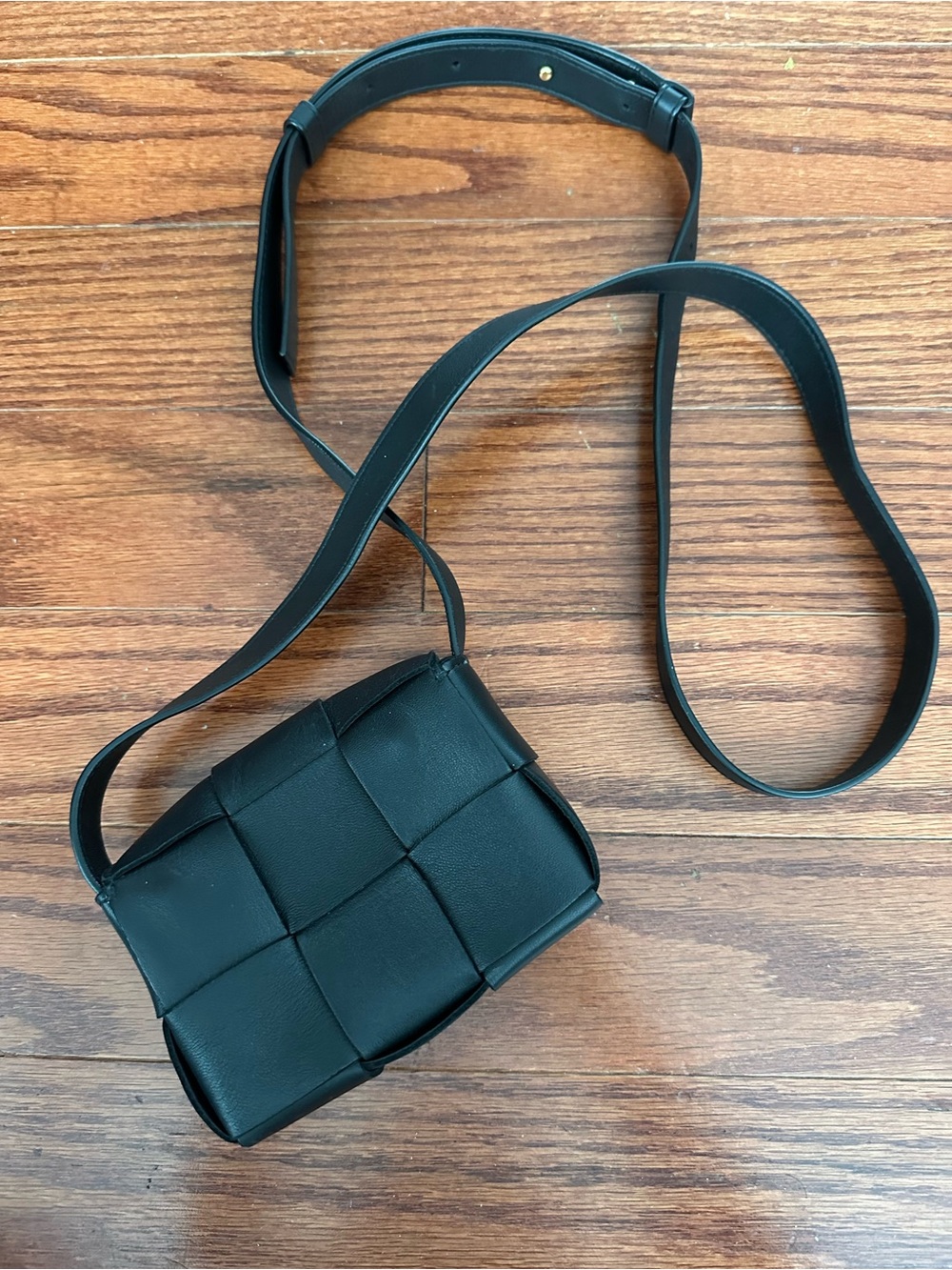 Bottega Veneta Cassette Mini Crossbody Bag Black Leather Excellent Condition - Picture 5 of 5